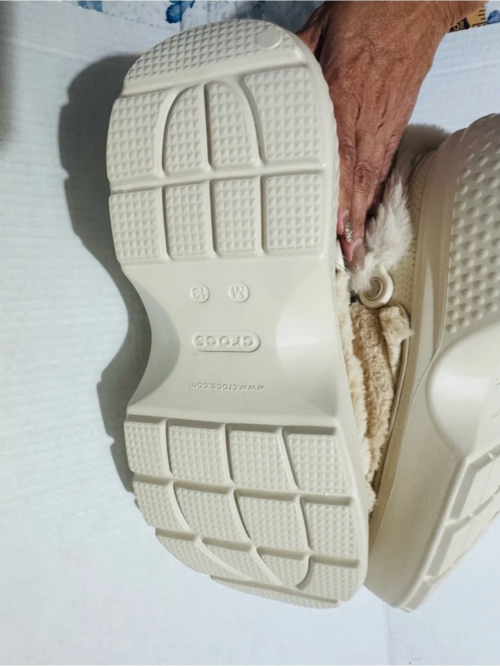 CROCS stomp lined quilted clog size men’s 13 in Cream color BNWT - Picture 11 of 12